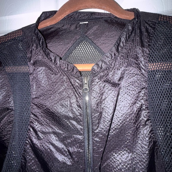 ALO Yoga Women's Black Lightweight Sunset After Yoga Jacket. Size M - Picture 8 of 14
